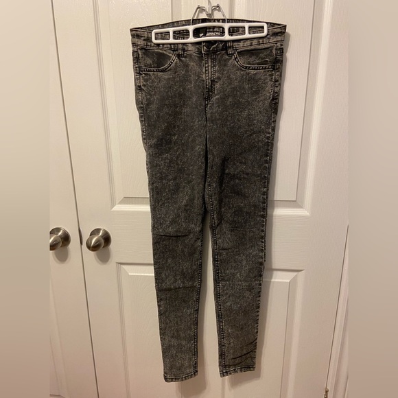 H&M divided skinny jeans - Picture 2 of 4
